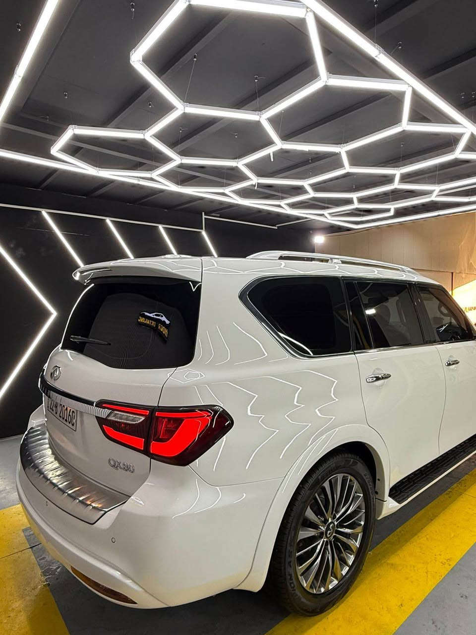 السلام عليكم ✋🏻
نيسان انفنتي QX80 2019 وارد خلیجی 
سیارە ماشیە ٤٨ الف کیلو اصل 
سیارە ماشااللە کلش جاهزە و حلوە من کل النواحی 
کتاب تضلیل مروری بیها .. 
——————————————————
سياره مكفوله من الشخط والرصعه ومن فتح محرك ومن كلشي كفالة عامة شرط كلشي
————————————————-
موديل / ٢٠١٩  عداد المسافة / ٤٨ الف حقيقي شرط
———————————————————————-
السعر / ٣٤٨ ورقة ماكو هيج سعر بهيج نظافة 
———————————-
للاستفسار / ***********
مکان / السلیمانیە المرکز المدینە 
————————————
مواصفات بلاتنيوم فول VIP
(فتحة ، خمس كاميرات ، VIP ، کشنات تدفئە تبرید  ،،بصمة ، رادار امامي خلفي ، کامیرا دوارە ٣٦٠ درجە 
حساسات ، داخل الاسود و جوزی  ، شاشات DVD ، ثلاجة ، 
صندوق كهربائي ، تشغيل عن بعد ، تحكمات ستيرن ، فور ويل ) السليمانية, العراق
