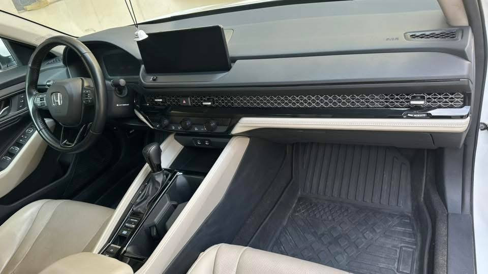 السلام عليكم اكورد ٢٠٢٤ xle  محرك ٢٠٠٠ حادث  والسونار ب المنشور  ماشيه  ٣٤ الف مكان سيديه او محموديه  السعر ١٦٥  تليفون متوفر واتساب ***********
