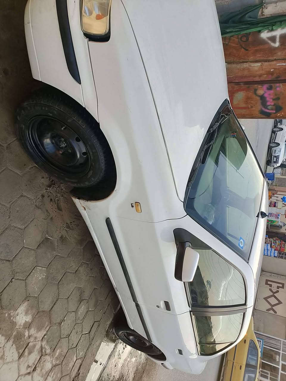 سلام عليكم سمند 2011مكفوله من ضربه قويه وصبغ بيه بس خياسات معمره وباردات سياره كير حداديه مكينه شويه بيه تنقيص سعره38بيه مجال حك جيه راعيه يريد مداور ***********
