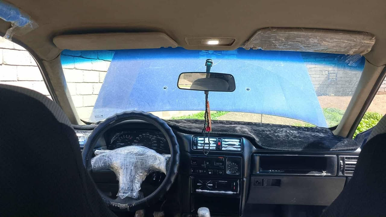 فكترا موديل 93 رقم اربيل دولي حجم 18 كير محرك شرط لا صرف ولا نفخ طخم تاير صدر جديد وضع شركه  
السعر 43 وبيها مجال بسيط للاستفسار *********** مكان السيارة موصل القيارة
