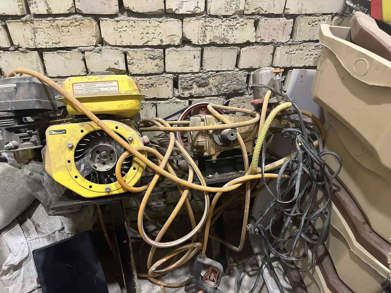 السلام عليكم مضخه غسل للبيع شغاله السعر 150 الف 
***********
