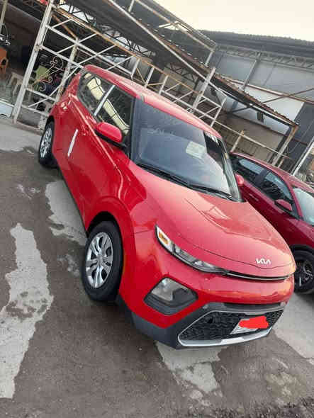 كيا صول 2022 مكينه 2000 رقم بغداد سياره كلين كفاله عامه وماكو هيج حادث بس الشباك مال دعاميه مكسور  ولباقي كفاله حته الدعاميه من صبغ كير مكينه تبريد حداديه جددمكانه حله مراوس او بيع السعر 160  وسعره بنسبه لحادثه لحد يصير فليلسوف خيجيبلي مثل حادثه وبسعره ***********
