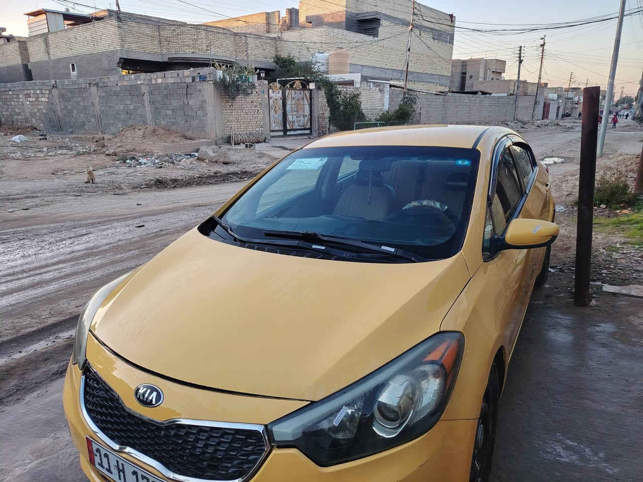 بسم الله
للبيع كيا فورتي ٢٠١٥ بغداد الرقم الجديد بسمي 
وارد امريكي فقط البنيد وراجع نفسه 
طخم تاير صارلة ١٥ يوم مع وجود ضمان الشركة 
صدر جديد قبل شهر أيضاً 
محرك ١٨٠٠ دوش 
السيارة جديدة ترايك وين متريد 
كهربائيات كلها شغالة مابيه نقص 
مكاني بغداد المعامل للاستفسار عن السعر اتصل ***********
