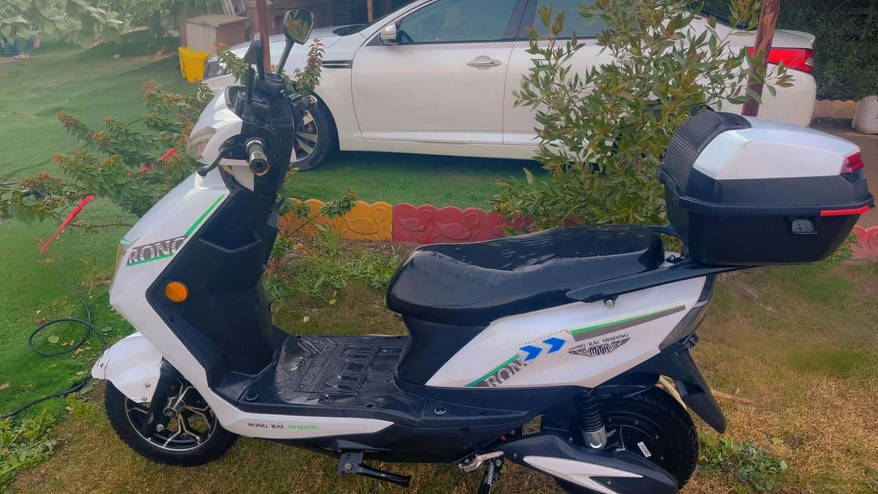 للبيع سكنس ٢٠٢٥وكالة mtr(مؤيد طيارة) ماركة وكوالتي عالي ٦ بطاريات كبار بعدهن جدد تشغيل عن طريق الكارت والبصمة وسويج شاحنة اصلي تقرة نسبة الشحن بركيات هايدروليك امامي خلفي جنطة خلفية اصلية تايرات جوبلس جدد تمشي بالشحنة الوحدة ٥٠ كيلو 
📍مكاني بغداد ابو غريب الزيتون📍سعرهة650 الف 

*********** / ***********
