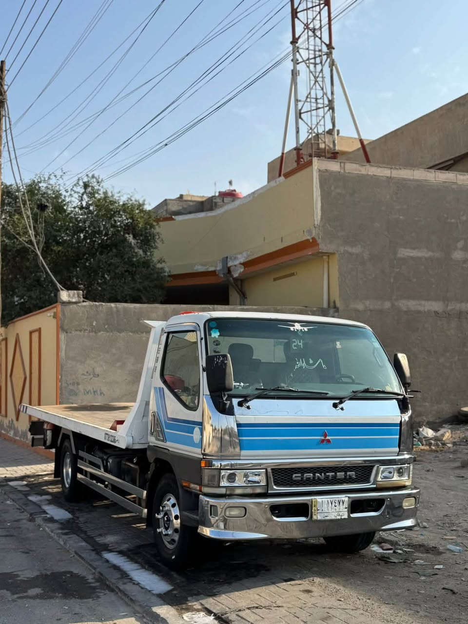سلام عليكم كرين سطحه كنتر بزون موديل 97 رقم ذي قار تحويل ثاني يوم السياره جاهزه من كلشي كير مكينه حداده تخم تاير كهربايات تبريد بدي حجي محمد طوله 5وربع بديي حمال والسياره جاهزه من كلشي مابي اي نقص جاهز الشغل تخم ويلكب  رقم الهاتف ***********
مكان السياره بلبصره حي المهندسين
