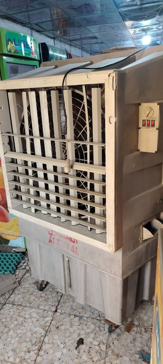 مبدره كومفيره الظلال كبيرة الحجم مستعملة نظيفة (ماطور جديد +مروحه جديده+حلفه جديده) تبريد عالي ودفع قوي .
السعر٤٠٠ بيها مجال قليل
مكاني مدينة الصدر منطقة الاولى
رقم الهاتف ***********
