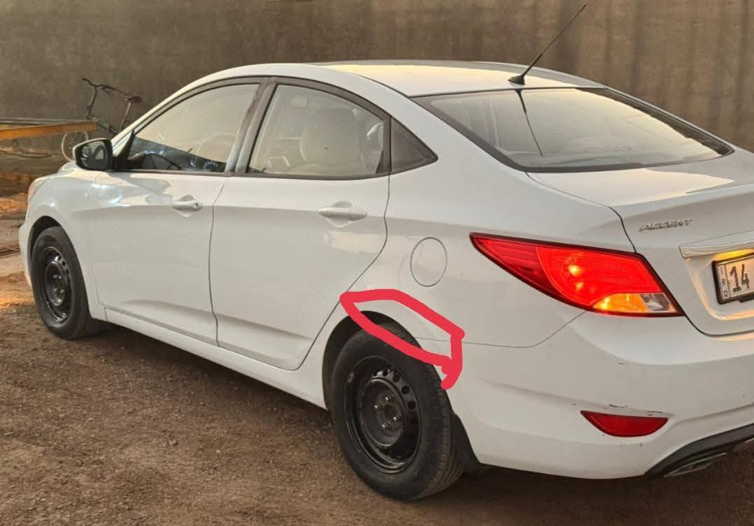 اكسنت موديل 16 بأسمي سيارة جاهزة للاخير كير محرك حدادة
بيها صبغ مشأر 
السعر98 
***********
