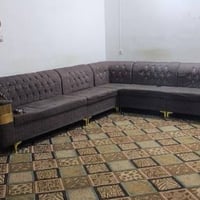 ديوان ١١ مقعد • تخم أسود • مخمل وجلد