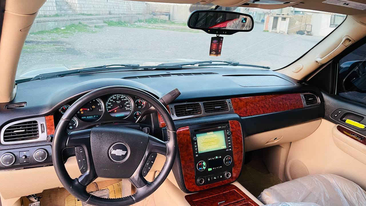 تاهۆ  ئێلتی زێت ۲٠٠۹فول فول مواسەفات ناوزەرد  سعر ٨٣ سلایت گیرو مەکینە بەشەرت نمونە لەجوانی  کوشن جلدو کارەبا تەبریت ساردو گەرم مەزبوت سلایت  جوارتایە ویلی جوانی لەسەرە  بێ قەپو قۆپ دوبەی  کوشن هیتەر شاشە و کامیرە   نمونە لە جوانی. ***********
