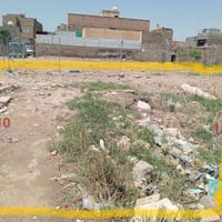 قطعت ارض للبيع واجهيه 10ونزال 15 ميه وخمسين متر تبعد عل شارع العام 50م...