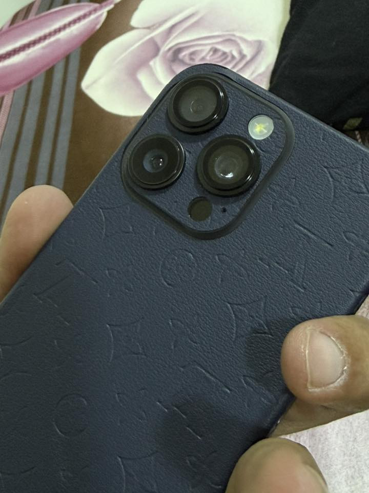 السلام عليكم

ايفونات ثنين للبيع

الاول ١٦ برو ماكس لون اسود ذ ٢٥٦
بطارية ٩٤

مبدل بي بطارية تفصيخ
كامرة تفصيخ
شاشة تفصيخ
تجي تفحص براحتك
ضهرة مكسور

ب٦٠٠ الف قفل

الثاني ايفون ١٦ برو ماكس لون دزرت
ذ٢٥٦
بطارية ٩٣
دبل سيم كارت
مبدل بي ضهر فقط
مليون قفل

ثنينهم بدون غراض
***********
واتساب
