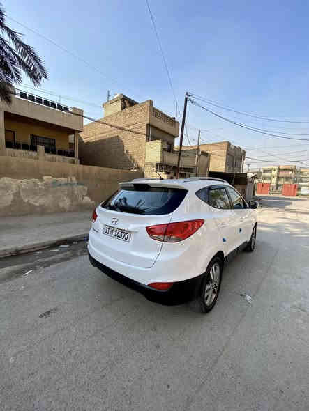 السلام عليكم سياره توسان خليجي 
موديل 2014 بسمي رقم بغداد 
حداديتها  جديده أمامي خلفي مواصفات معروفه أشايربل مري لايت زينون تحكمات أستيرن
السياره جاهزه ع الأخير مع تغليف الارضيه والكشنات 
بيه صبغ بنيد آثار شخوط وبارد باب سائق 
السعر 148 —— موبايل ***********
المنطقه — بغداد جديده
