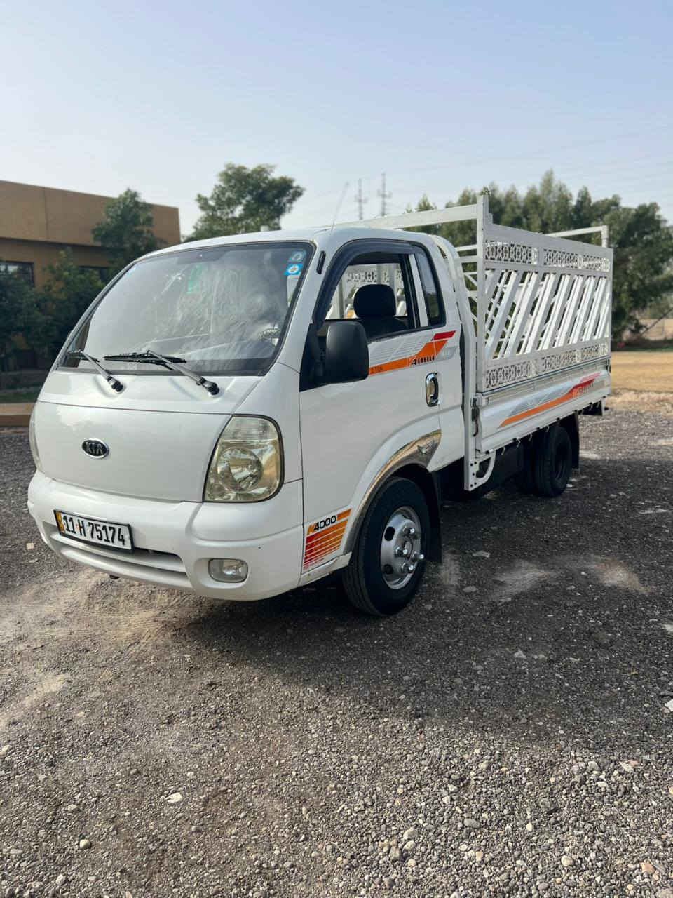 سلام عليكم كيا فحل موديل ٢٠١٠ بغداد انكليزي جاهزه تحويل ثاني يوم  اتصال ***********
