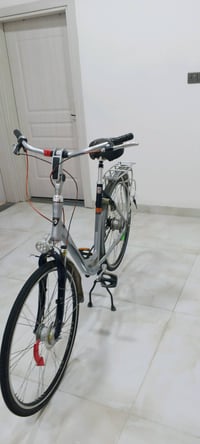 الموصل جانب الايمن • بسكليت شغال • حاوي الكنسه