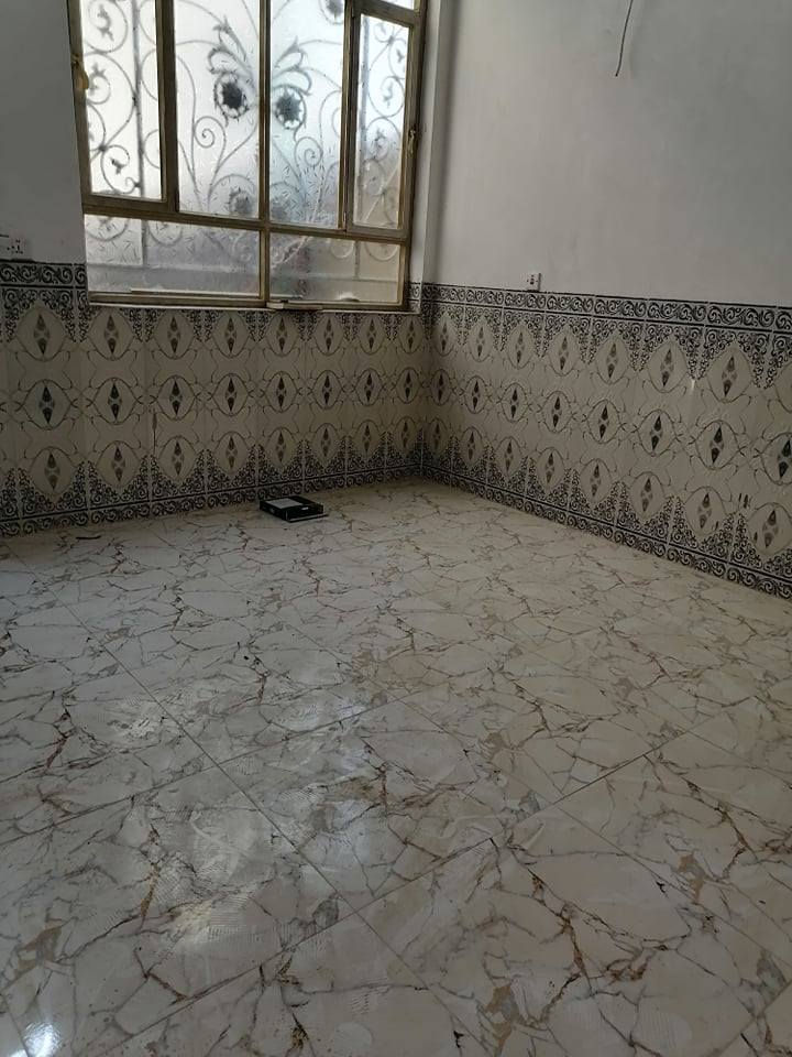 الدار للبيع المساحه /100متر طابق واحد غرفة نوم استقبال وصاله  مطبخ صحياة مناور اثنين العنوان كربلاء حي الزهور قرب مستشفى الكفيل شارع محمد الانباري للأستفسار   ‏‪0771 666 9929‬‏
/***********
