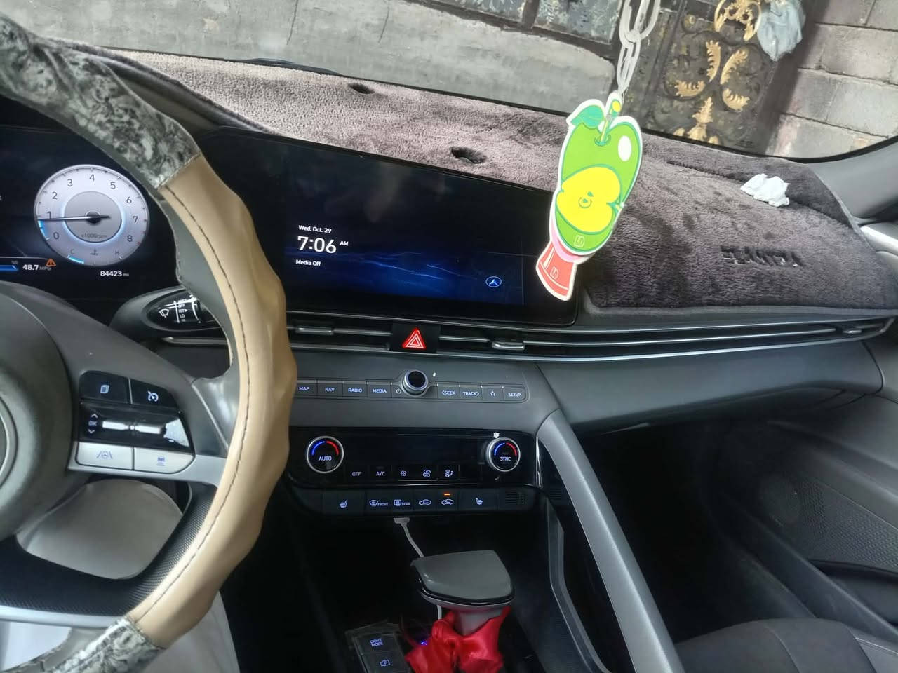 سياره النترا موديل ٢٠٢٣ نص فول سياره جديده بمعنى الكلمة حادثه موضح بالسونار بحافه البنيد فقط والباقي كفاله عامه رقم بغداد الجديد ٣٤٤٦ ٠٧٧٧٢٩٥
