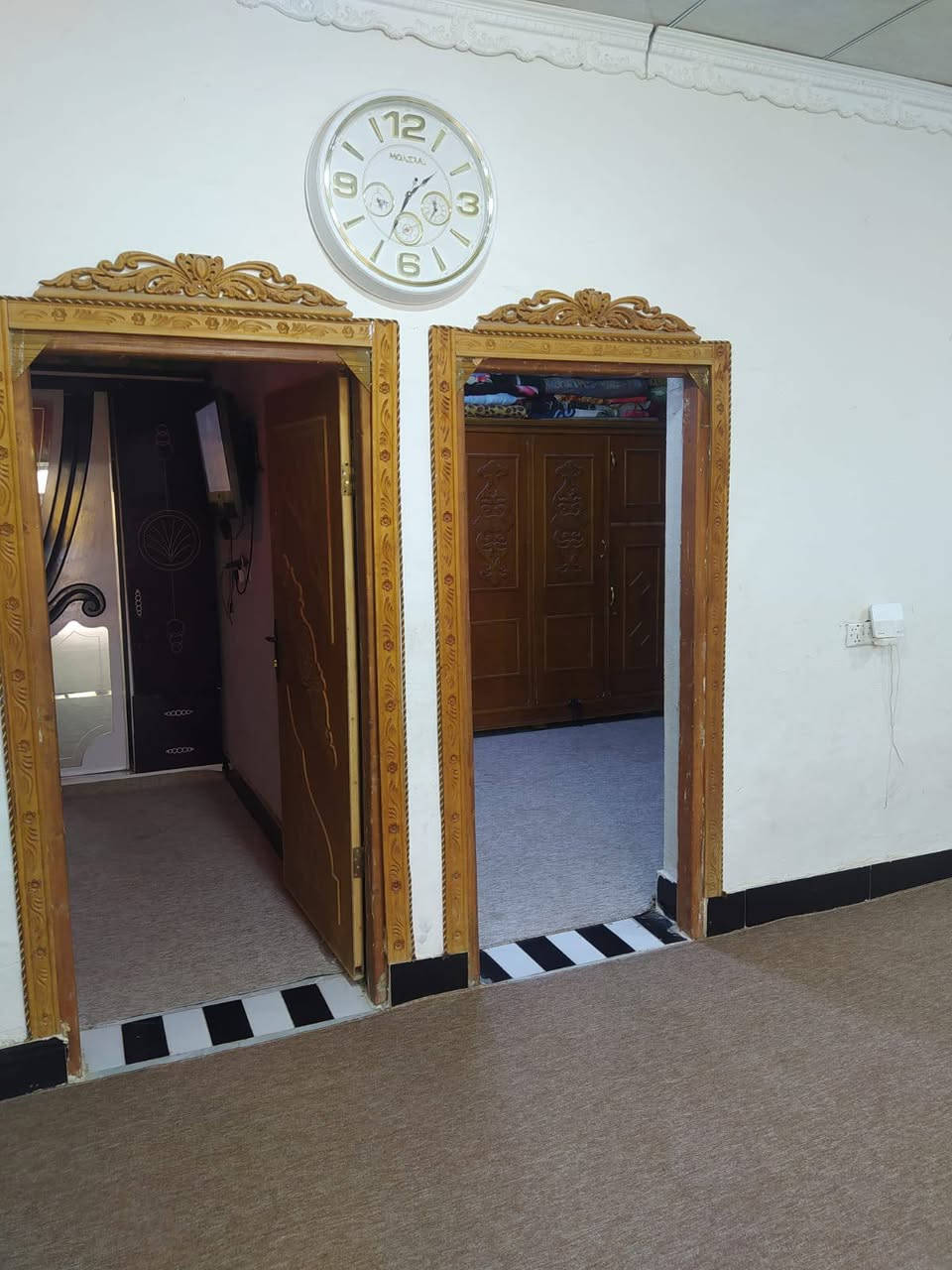 #اسعد_الله_اوقاتكم_بكل_خير⁉️👋

دار سكن للبيع 

#مساحة::220متر

#العنوان:: البصرة أبو الخصيب منطقة أبو جوزي 

#جنس_العقار::طابو زراعي عراقي وكالة ونصخ من الطابو ومكاتبة 

#يحتوي:: البيت على غرفتين٢ منام كبار 
وديوانية 
ومطبخ وصاله 
وصحيات داخلي وخارجي وكراج سياره 
سقف سندويج 

جميع الخدمات متوفرة ماء كهرباء مدارس نت كلشي قريب على 
#السعر((55مليون وبي مجال))
#اللاستفسار:: إلا تصال على الهاتف ☎️📞 
☎️((***********))☎️
             محمد
