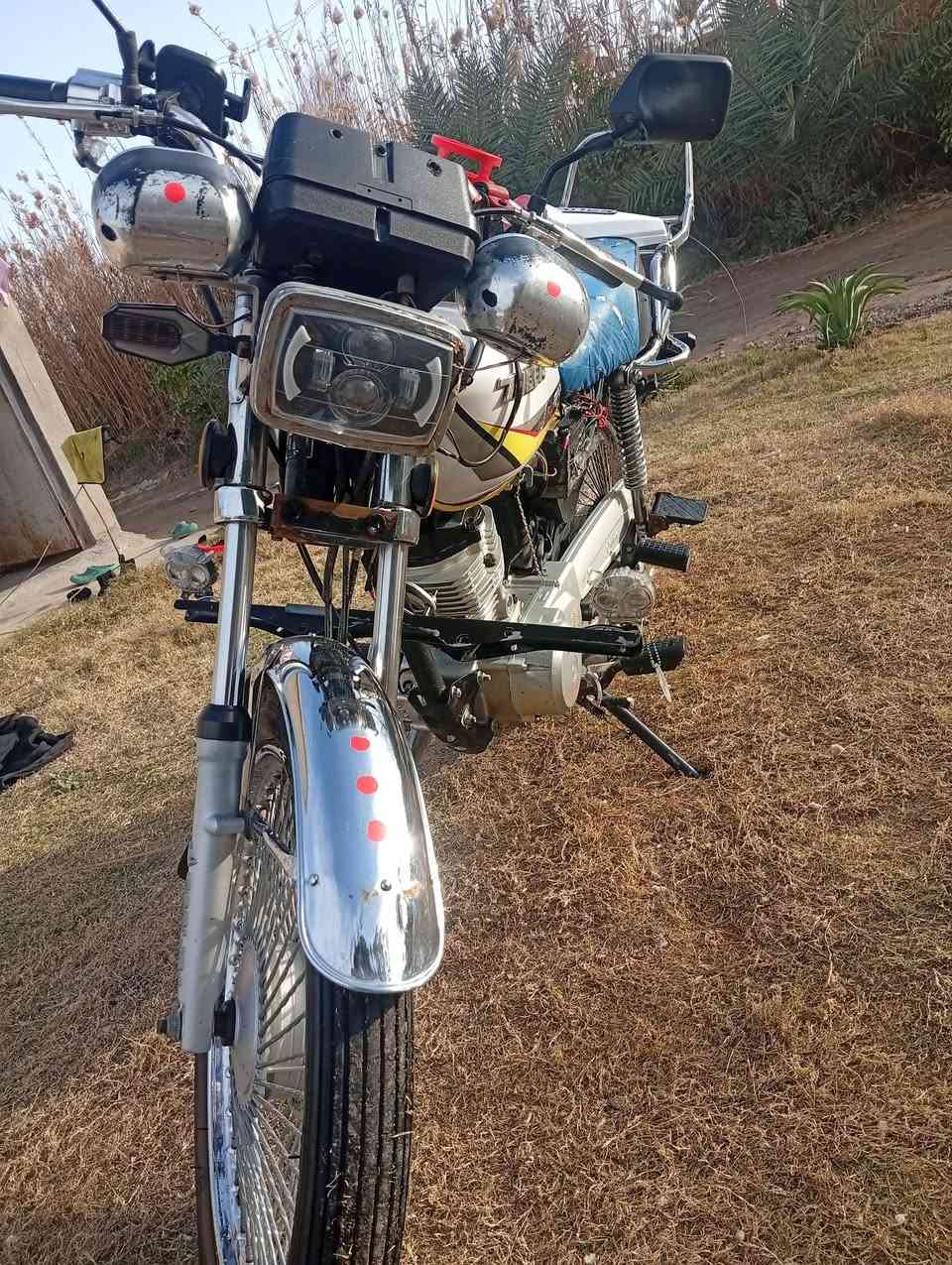 تايكر موديل 21 اوراق السعر 500 وبيهه مجال مكفوله كفاله عامه والسوك كلشي بي ***********
