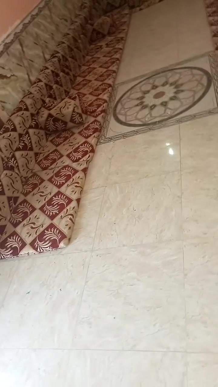 كعده عربيه للبيع سعره 350وبيه مجال للأستفسار ع رقم ***********
