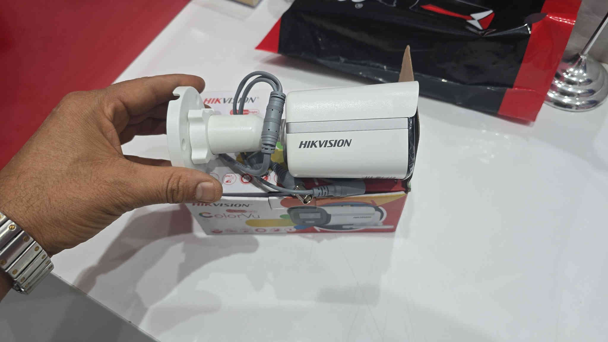 📸 كاميرات مراقبة حديثة – حماية 24 ساعة بالألوان! 🌙🎥

حماية منزلك، محلك أو مخزنك مع كاميرات ليلية ملوّنة وواضحة حتى في الظلام التام! 🔥

💡 المميزات:
▪️ رؤية ليلية ملونة بالكامل
▪️ تسجيل صوت وصورة + التحدث عن بُعد
▪️ نظام إنذار ضد أي حركة مشبوهة
▪️ متابعة مباشرة من الموبايل
▪️ تركيب سريع واحترافي خلال نفس اليوم
▪️ ضمان  على الكاميرات والتركيب
▪️ صيانة لكافة المواقع

شركات التى نعمل بها فقط الاصلي 
▪️ شركة #هايكفجن الاصلي وكالة 
▪️ شركة #دهوااا الاصلي ليس التجاري
▪️ شركة #هايلوك اصلي  

⚠️ تنبيه مهم: لا تنخدع بالأسعار الرخيصة التجارية، لأنها قد تتعطل بعد أسبوع. الأفضل دائماً أخذ الأنظمة الأصلية لضمان الجودة والاستمرارية.

💬 مرونة الأسعار والجودة حسب رغبتك، يمكن الاستفسار عن أي نظام تحبه.

🏠 للمنازل – 🏪 المحلات – 🏭 المخازن

📞 للحجز والاستفسار: ***********
📍 التوصيل والتركيب داخل #الديوانية 

احمِ مكانك اليوم قبل أي حادث! ✋
