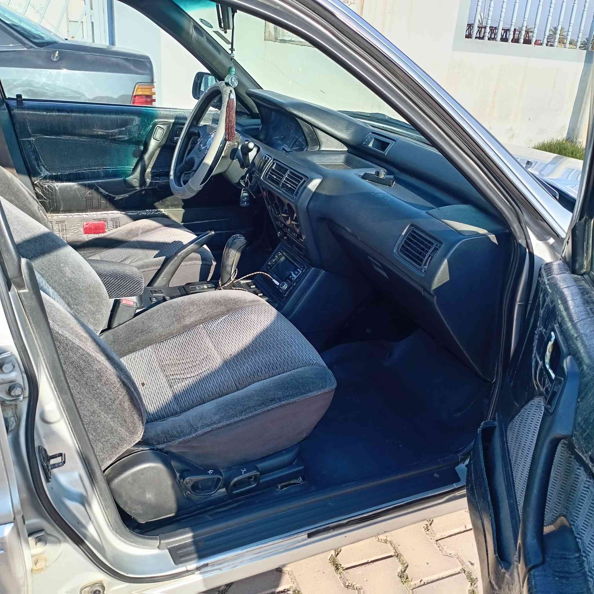 سلام عليكم سياره مسيبوشي موديل 93 سياره فول كلها ع بلاد ميكنه وكير بلاد كير أوتو تبريد تدفئه حداديه كامله مكمله فتحه سقف صبغ بلاد بدون ظربه ماعده طخه صغيره بعد مابيها شي تخم تاير جديد داخلها كلش نظيف،،، سعرها 60 وبيها مجال كلش قليل اذا عجبك السعر اتصل *********** مكاني ديالى
