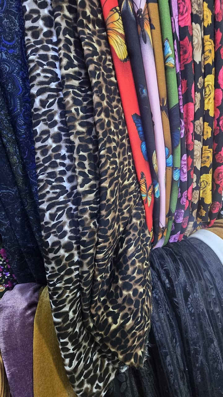 محل ابو ياسر للأقمشة وكافة لوازم الخياطه وتصليح كافة انواع مكائن الخياطه والصوبات النفطيه والكهربائيه كميره قرب جامع ابو الزهراء مجاور سنتر كميره  
تتوفر خدمه توصيل ***********
