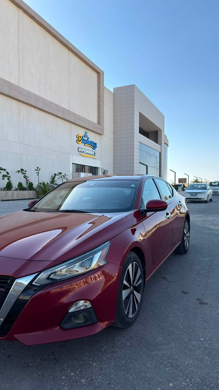 نيسان التيما 2022 AWD
مواصفات SV فول عدا فتحة سقف 
ضرر كلين فقط الدعامية بدون قطرة صبغ بدون دواخل بدون ايرباك
ماشيه 55M لون كرزي 
محرك 4 سلندر 2500
نظام صوتي نقي 
شاشة وسطية Touch Screen 
كاميرا خلفية ورادرات امامي خلفي 
تنبيه خروج عن المسار ومثبت سرعة
بصمة تشغيل عن بعد وباقي المواصفات معروفه
تايرات وبطارية جديدة 
رقمها سليمانية وسنوية جديدة بأسمي كاملة

1N4BL4DW0NN382925
سعر 155 وبيها مجال وتدلل
عنوان تكريت 📍
رقم هاتف ***********

