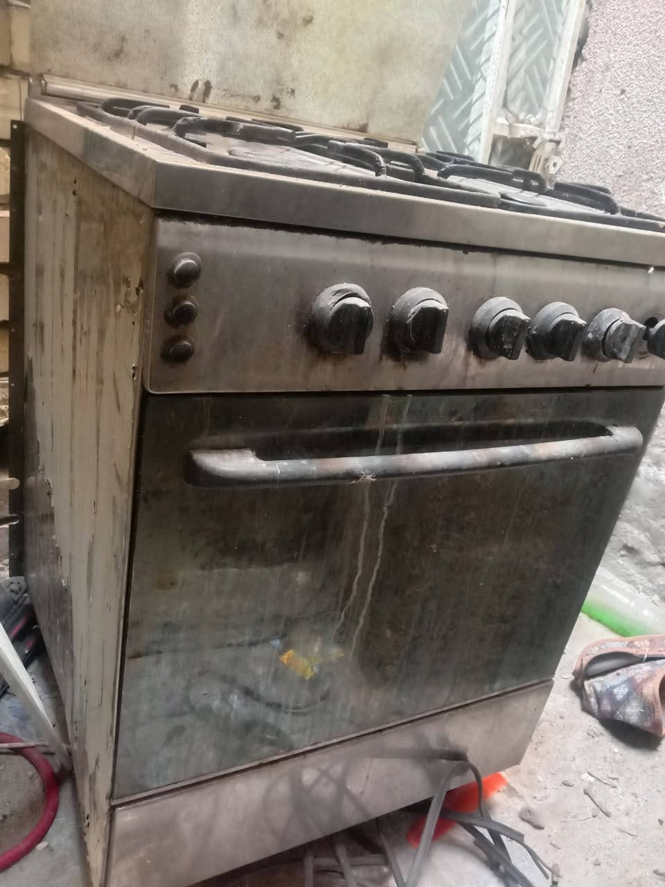 غراض للبيع مكاني بغداد الشعب 
ولا يوجد توصيل
ساوند بار صوت  ومضخم قوي ب100 
طباخ شغال بس تنضيف متروك ب50
جرابي نفر بس تحتاج بلوك الوحده ب15 
صوبه ب35
دبه غاز ايراني ب25
دريل ب25 
تواصل واتساب شراي 
***********
