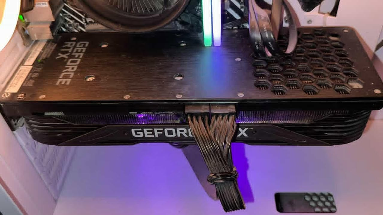 كروت
Zotac twin edge 3070
380 الف

Gainward phoenix 3070
400 الف

نظيفات جدا حراره 50-60 بالنسبه للفينكس
60-65 للزوتاك 

مكان بصرة

***********
