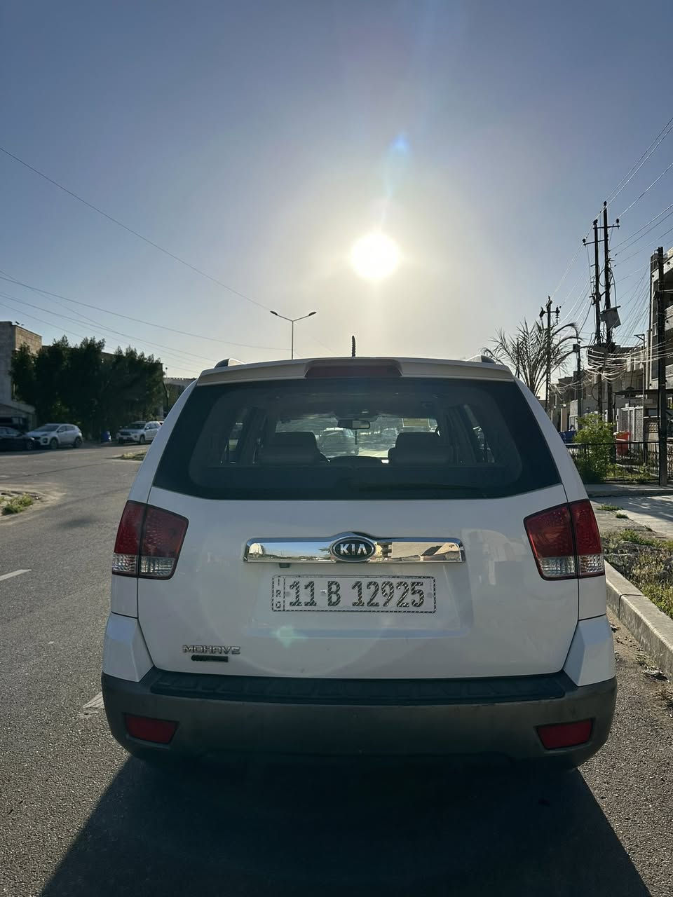 السلام عليكم 
موهافي 2016 
السياره نص فول المواصفات السياره فور ويل جنطه شفط كشنات جلد كامره خلفيه حساس خلفي امامي تحكمات ستيرن جهتين اشاير مري /مكينه بدون رواجز بلاديه من امها شرط ممفتوحه كفاله كير تبريد صدر خلفي امامي كله جديد السياره جاهزه برغي نقص مابيها ماشيه 140 حقيقي 
الحادث (جاملغ وبنيد ومباوك صبغ بصفحه الصدر بدون دواخل بدون ايرباك) بغداد باسمي رقم انكليزي جديد وهزه جديده السعر 145 نقد او مراوس حسب القناعه المكان بغداد ساحة عدن الرقم :***********
