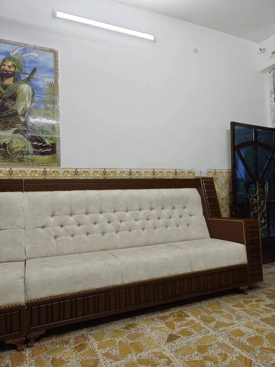 مرخصة الادمن المحترم نص قطعة طابو صرف الواجة 5 والنزال 20 البيت كله سيراميك الارضية كاشي ابو ال 40 عراقي جلي موقعي كراج 5 امترار البطتونة صب مسلح وغرفة فوق كانت سندويش وشلتة سعر 50 مليون قرب شارع الشمري البيت بظهر بيت سيد شاوي الي مقابل المدرسه اصحاب الكساء اي استفسار واتساب ***********
