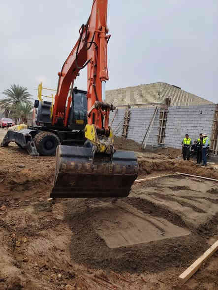 تنصيب مسبح نظام (سكيمر) مع جاكوزي نظام (اوفر فلو) لأحد الزبائن في محافضة كربلاء
شكرا للكوادر المتخصصة في هاذا المجال

# لاول_مرة_في_العراق🏊🏻‍♂️🌊 🫧

الوكيل الحصري الوحيد في العراق لشركة "شانپول" التركية للفايبر گلاس الحاصله على شهادات عالمية 🔥 
*مسابح الفايبر كلاس الجاهزة مواصفات افضل من الكونكريت و 2يوم يتنصب بمنزلك مسبح فول مواصفات

ميزات المسبح🌊
⭐️ ضمان عشر سنوات حتى تأمن
⭐️ ميتأثر لا بالحرارة و لا بالبرودة
⭐️ ضد الكسر
⭐️ اللون ابد ميتغير من نفس المادة المصنعة
⭐️ لا توجد مشاكل مثل الحجر الجيري او الطحالب و لا تحتاج الى صيانة موسمية
 ⭐️ يسمح بالتركيب بطريقتين فوق الارض و تحت الارض 
⭐️ مدة التنفيذ 2يوم
⭐️ اقل تكلفة من المسابح الكونكريت و تنصيبه اسرع من السريع ⚡️ 
⭐️ يمتاز بعدم تسريبه المياه الى أسس البيت بعكس المسابح الكونكريتية ( لانه احادي الكتلة ام معياري) 

مواصفات مسابحنا🏊🏻‍♂️
⭐️ اغلب القياسات موجودة من نظامين "السكيمر "
و الاوفر فلو(الفائض)

مكونات المسبح 💧 
⭐️ نظام فلترة ,مضخة,تأسيسات داخلية للمنظومة و المسبح,نوزلات,سكيمر او اوڤر فلو,هيتر تسخين,شلالات, بلوجكترات,خط مكنسة بالاضافة لدائرة كهربائية تتحكم بالمسبح لاطفائه و تشغيله  آلياً عن طريق تايمرات
يعني فول مواصفات💪🏻
⭐️ سُمك الفايبر  1سانتيم حقيقي

للاستفسار اكثر اتصل 📞 عل الارقام او مراسلة على الواتس آب 
***********
***********
