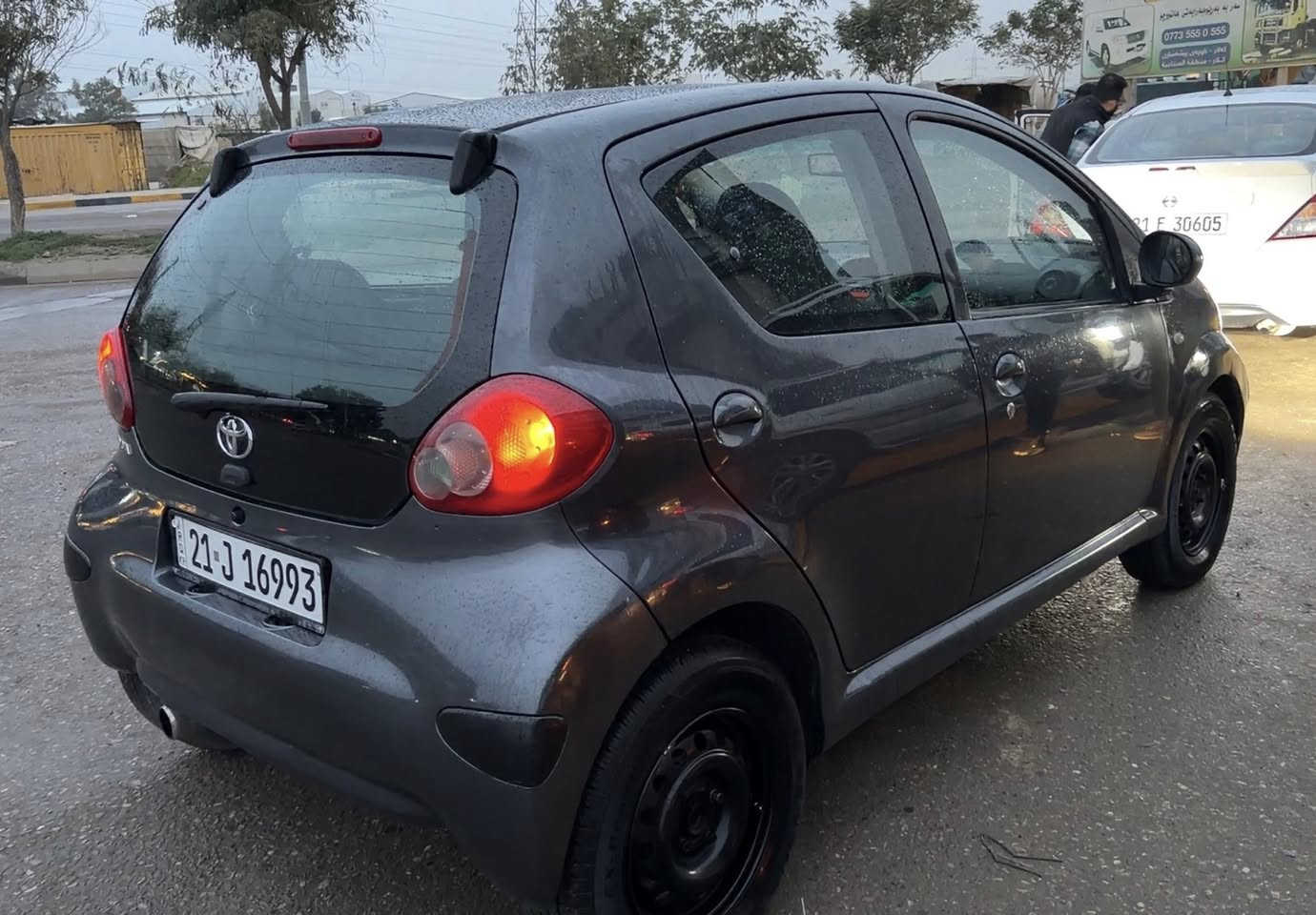 تويتا ياباني ايكو موديل ٢٠٠٨ بيها كم قطعه جارد مصبوبغ  كم قطعه جماليه بدون حادث كير عادي رقم سنويه جديد كير مكينه ٤ بستم تبريد تتفئه  بشرط تايرات جديد السعر ٥٥ وبيها مجال بسيط ***********
