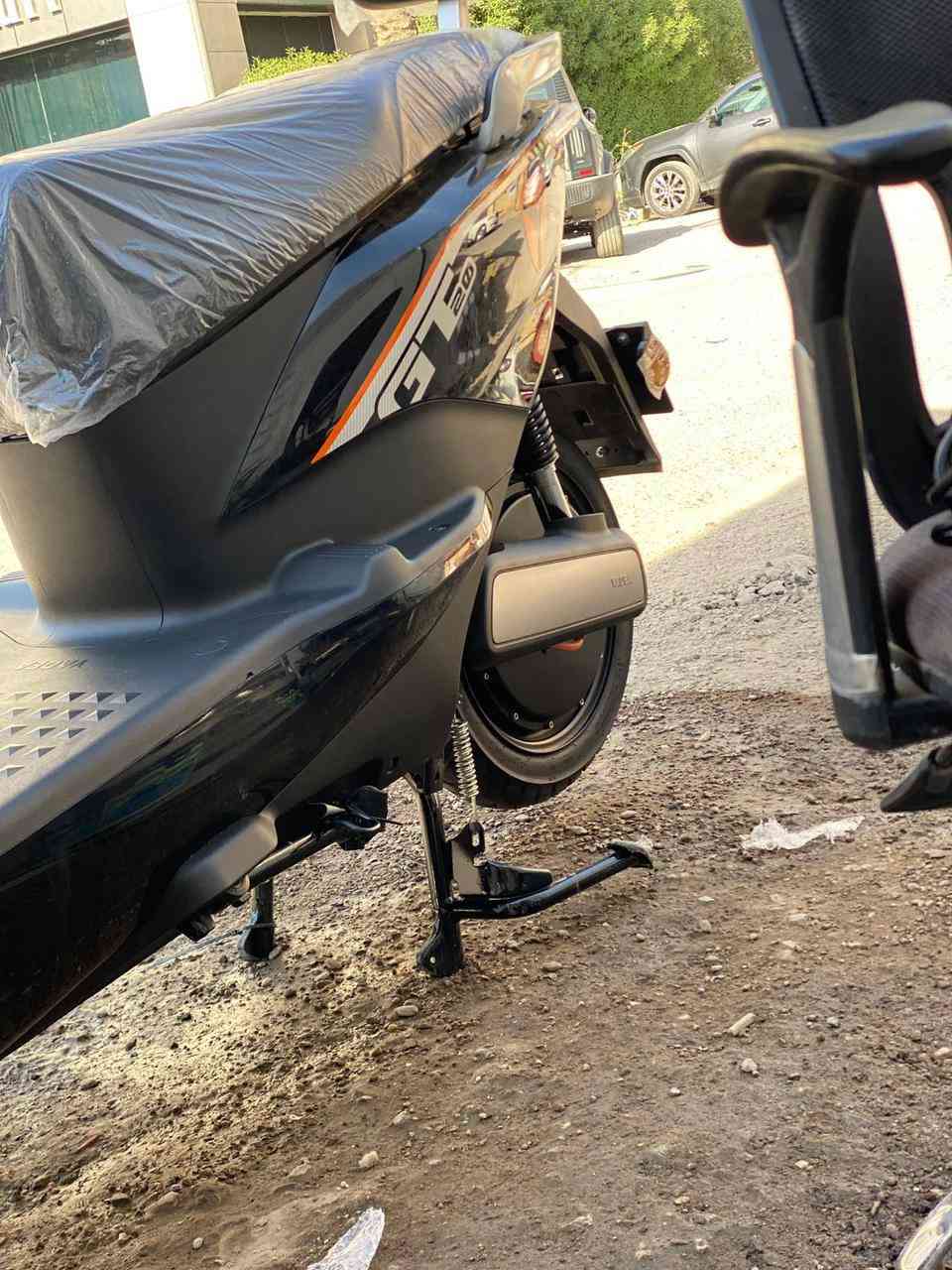 السلام عليكم يادية للبيع شحن جديدة السعر خاص لون اسود اشاير شغالة مع لايت لد استان كهربائي لون اسود مع سويجات عدد اثنان مكان الدراجة بغداد حي اور *********** مكلف بنشر
