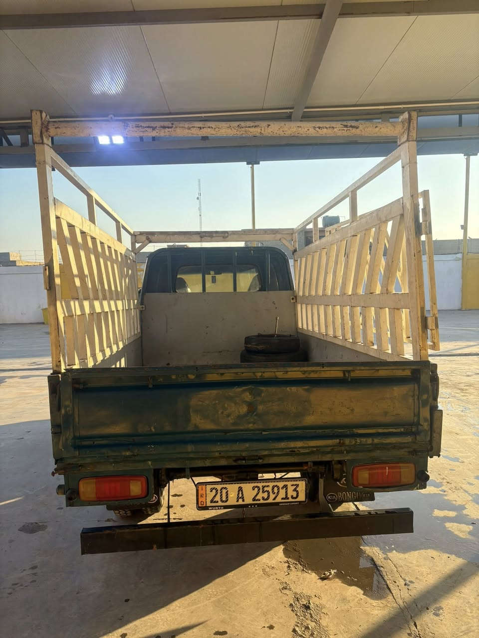 سلام عليكم كيا فونتيرة موديل 97 سياره نضيفة كدامكم مكينة جديدة صارلهة 20 يوم مشتغله كير مكفول اكسن مكفول سيارة كلش نضيفة رقم انكليزي سنويه لل27 بأسمي شرط التحويل السعر 60وبيه مجال قليل حك الجيه مكاني بغداد المعامل السياحي ***********
