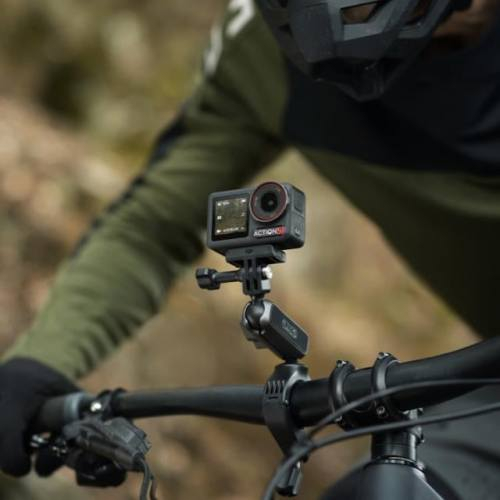 DJI Osmo Action 5 Pro (Adventure Combo) – القمة. 🎥🔥
الكاميرا مصممة لمن يعرف قيمتها في الميدان، سواء كنت على دراجة، في رحلة تخييم، أو تصنع محتوى احترافي.

المواصفات:
_ تصوير 4K بوضوح عالي.
_ شاشات OLED لمس من الأمام والخلف
_ ضد الماء لعمق 20 متر بدون كفر.
_ الأداء: أفضل حساس (Sensor) في فئتها لتصوير ليلي ونهاري.
_ الثبات: تقنية RockSteady تجعل التصوير وكأنك تستخدم مانع اهتزاز خارجي.
_ مدى ديناميكي (Dynamic Range) عالي يخلي الألوان حقيقية.
_ تتبع الوجوه والتركيز السريع جداً.
_ ميزة الجي بي أس (GPS) المدمجة لبيانات السرعة والمسار.
_ المحتويات: نسخة الكومبو الكاملة.
3 بطاريات 
حافظة الشحن
كيبل الشحن
 عصا سيلفي الاصلية 1.5 متر
درع حماية
 ملحقات التثبيت 

( الكاميرا جديدة بالكارتون وكاملة بكافة ملحقاتها )

📍 الموقع: [ الفلوجة ]
💰 السعر: [ 600 ] 
 للتواصل: [ خاص ]


**إذا كنت صاحب هذا الإعلان وتريد حذفه لأي سبب، رجاءا أرسل رسالة إلى الدعم الفني**
