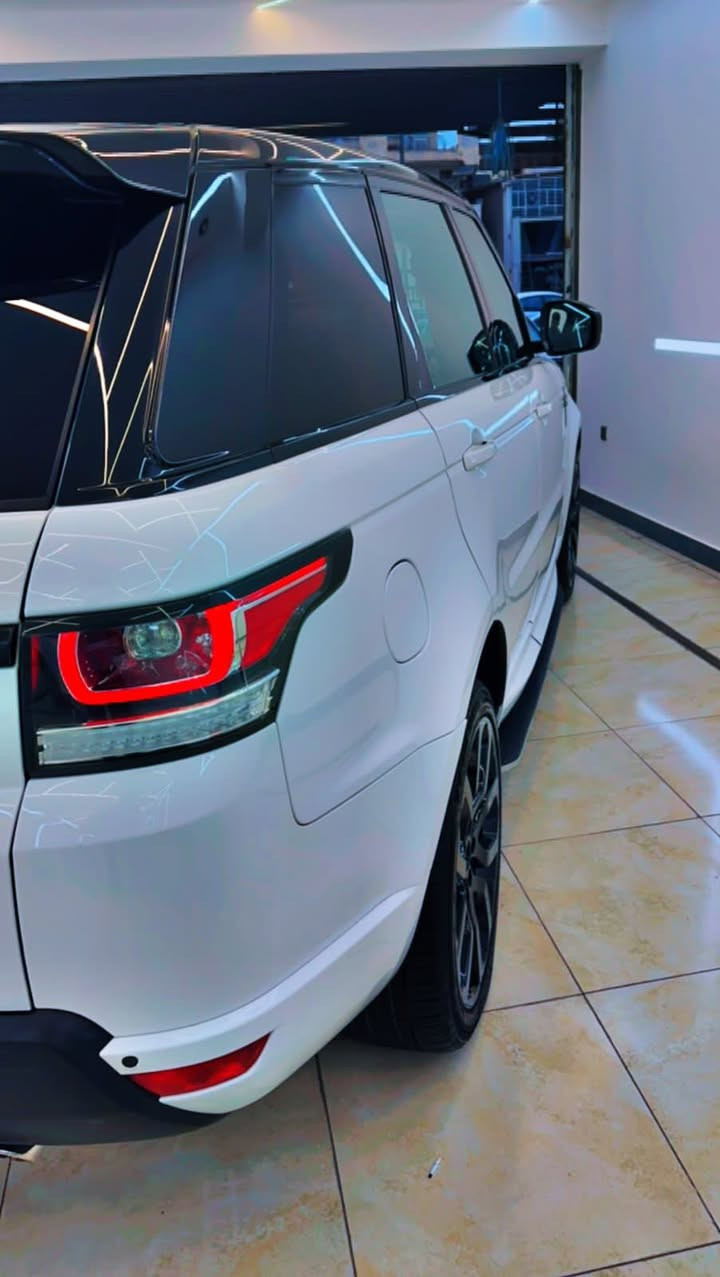 السلام عليكم 
رانج روفر سبورت مكينة 6اسلندر سوبر 2016
فول مواصفات ماشية 110
الضرر (تبديل بنيد بدون صبغ بلادي)
گيرومكينة مكفولة  ،
بيع سريع والسعر مناسب 
الاستفسار على الأرقام التالية:

***********/ ***********
