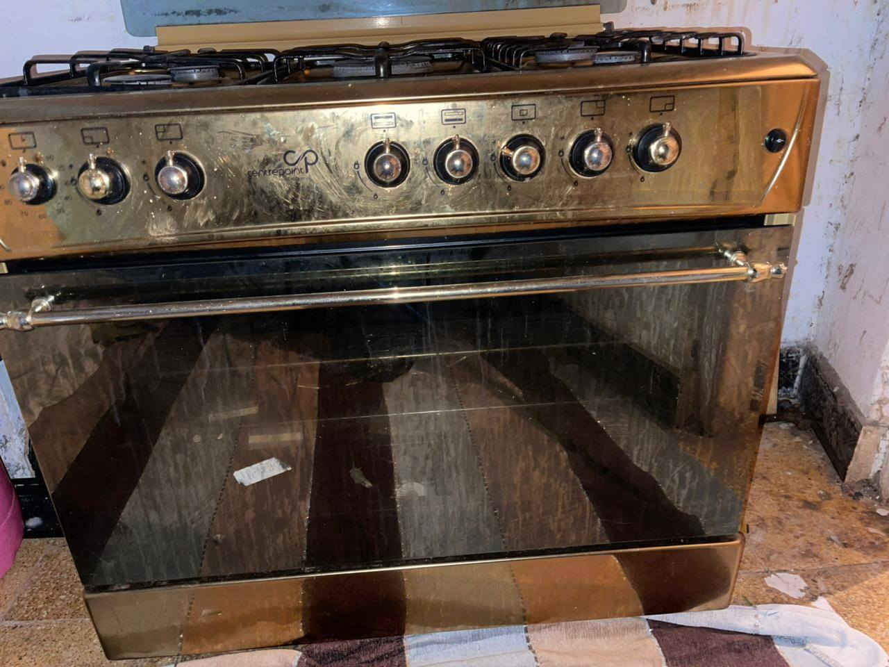 طباخ نضيف استعمال قليل سعر 200 نهايته البصره عشار ***********
