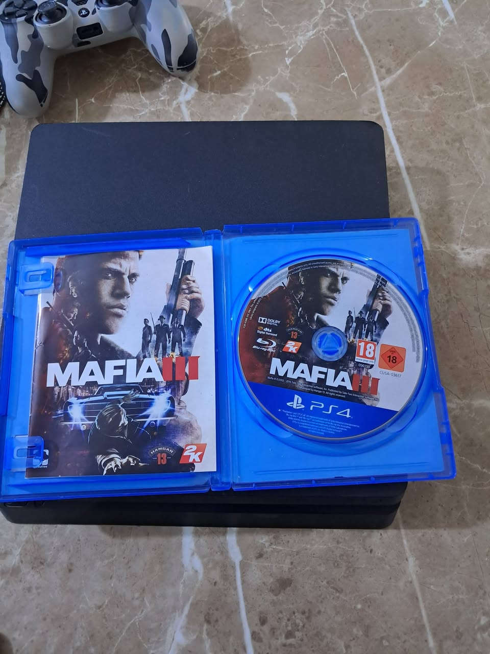 بلي 4 مستعمل نضيف ويشتغل كلشي مابيه ما مفتوح ولا مرة و التخزين مالته 1 تيرا داخلي يجي وياه 4 اقراص مثل الي بل صور و يدة
سعره 350 الف وبيه مجال اذا شراي 
*********** هذا رقمي التواصل واتساب
