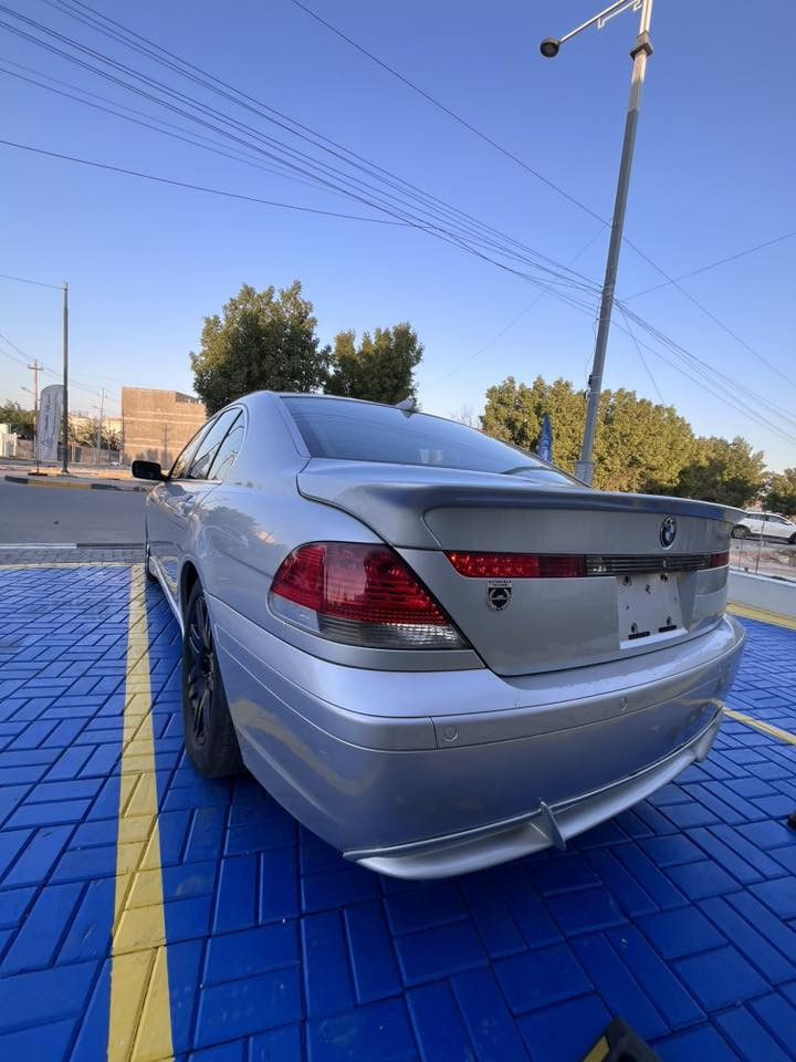 سلام عليكم 
BMW 745i
2003
5 بردات
بيبان شفط
صندوق شفط
بيها نطام AOX
حداده جديده ستوا كملتها كلها جديده 
مكاني بصره معقل 
(السعر125 بيها مجال )
***********

