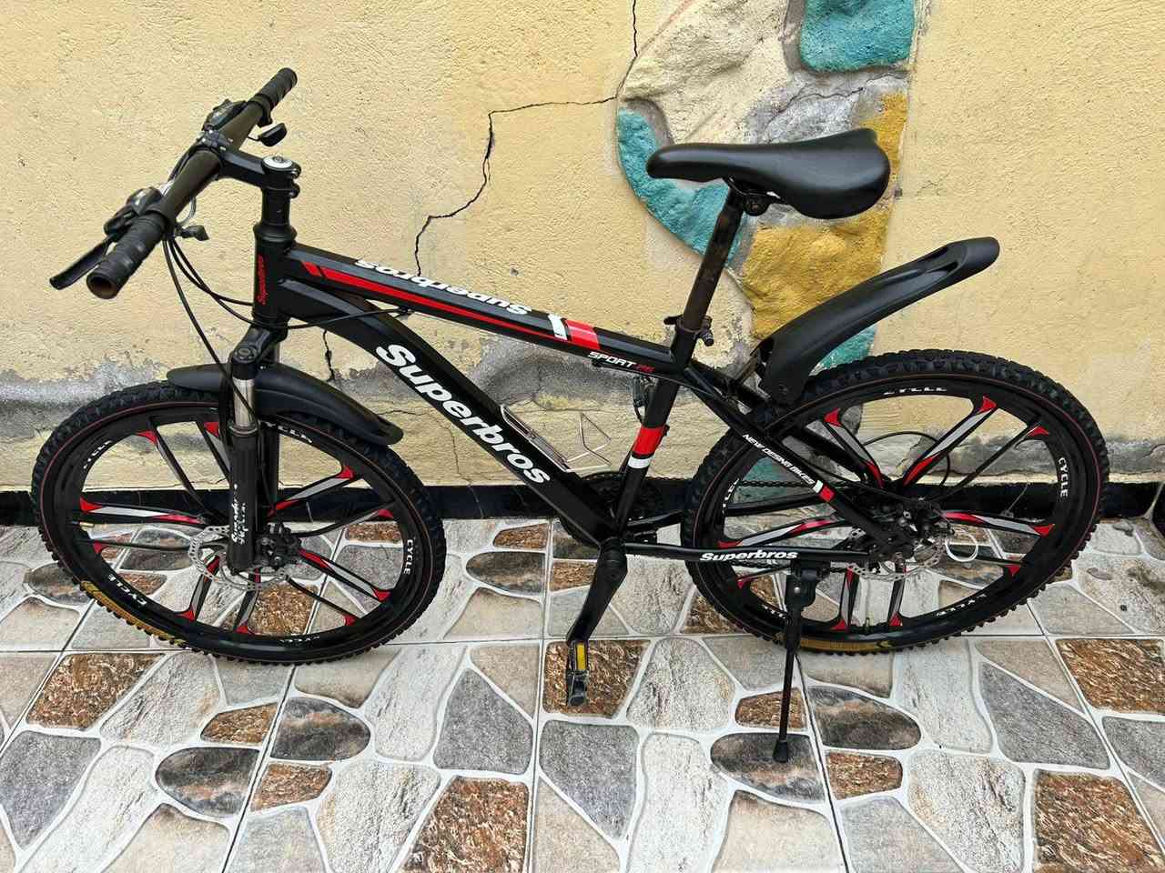 سلام عليكم للبيع بايسكل ياباني ثضافته 100 / 100 حجم 26 بايسكل كامل مكمل سعره 90 الاستفسار على الارقم *********** بيء واتساب او خاص واني بخدمتكم
