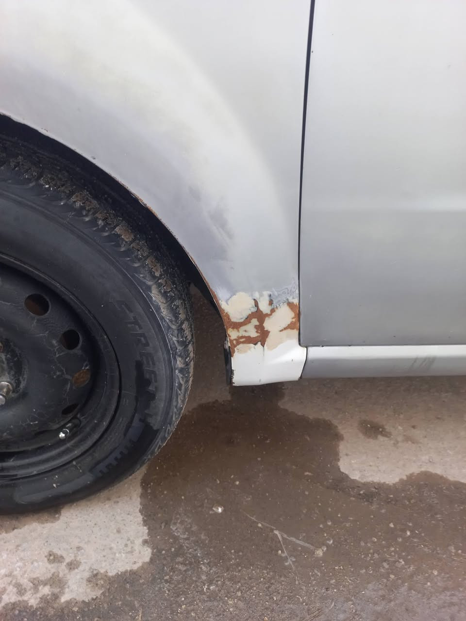 السلام عليكم 
افيو موديل ٢٠٠٨
خليجي مسكر كير عادي   صفحه جارده رقم بغداد الجديد سنويه جديده   كير محرك تدفئة تبريد كفاله شرط الداور مكانها نجف السعر ٥٧ وبيه مجال  
***********
