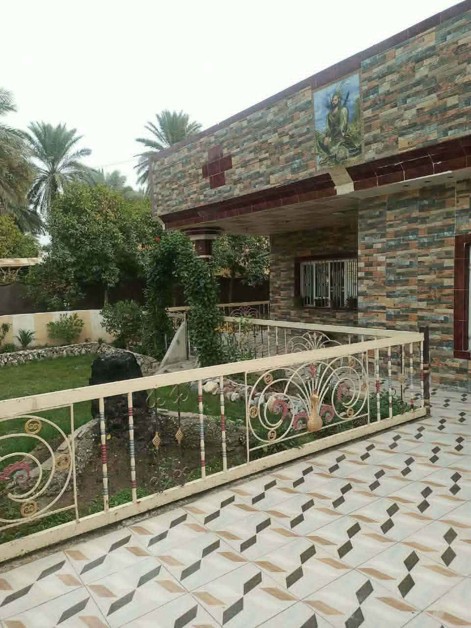 السلام عليكم ورحمه الله وبركاته
دار للبيع في محافظة بابل منطقة المعيميره  قرب البوابه مساحة البيت مع الحديقه 650 متر غرف عدد 2
5*4
هول 10*4 صاله 7*4 مطبخ 5*4
صحيات خارجيه  الاستفسار اتصل على الرقم صاحب الدار اني مكلف بنشر***********
