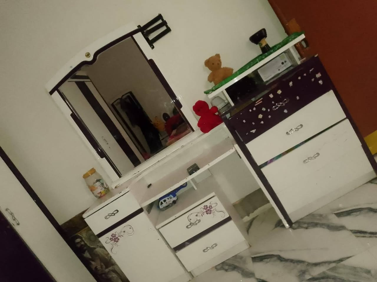 غرفه اخشاب البيع فقط شراي يراسل على الخاص


**إذا كنت صاحب هذا الإعلان وتريد حذفه لأي سبب، رجاءا أرسل رسالة إلى الدعم الفني**