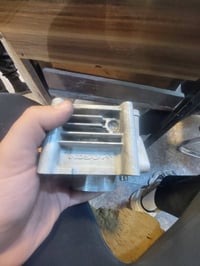 اغراض سكنز • قطع غيار • متوفر