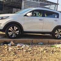 للبيع موديل  2012  بدون ضرر بيها مكانين صغار بارد باب السايق وباب النف...