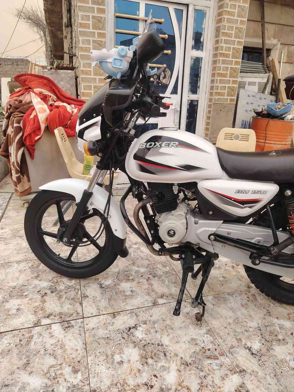 دراجه بوكسر كفاله عامه برغي ما مبدل بيه 2023نزله ب2024شهر 12 رقم موبيل ***********بي واتساب كفاله عامه ذا تريد جيب فيتر وتجي ما مشتغله دلفري أروح بيه لمطعم مالتي واجي خاصه بيه
