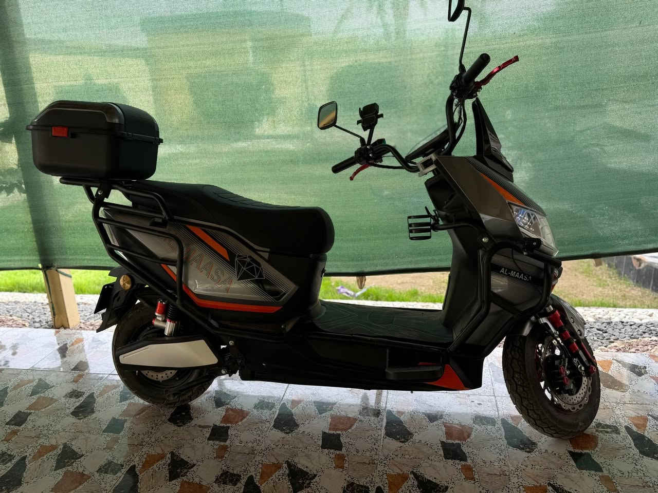 سلام عليكم  دراجه شحن ألماسه موديل 2026 دراجه جديده بمعنه كلامه بعدها عله وضع شركه 4نمر بصمات2كرتات2 سماعه بلوتوث السعر700وبيه مجال مكان رمادي سجاريه متوجد عله واتساب ***********
