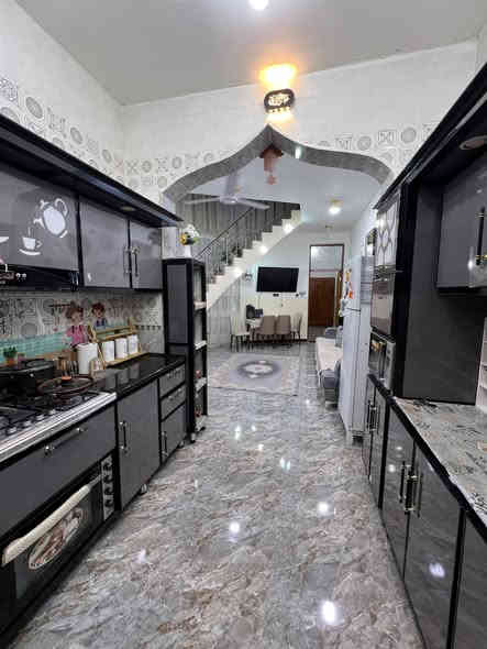 #الخاجية_منطقة_البلديه_قرب_الجسر
نهايه شارع القاضي بالخدمات 
 مشتمل طولاني للبيع يبلغ مساحته
100متر
الواجه 5 م 
النزال 20 م 
الشارع 12 م 
طابو صرف بناء حديث

🛑 ط1 
غرفه نوم ،،صاله ،استقبال ،،مطبخ، مجموعه عدد 2
#ملاحظة_معامله_كامله_باقي_على_التقيم
البيت مصفر 
🟩 السعر  _ 70_ قابل للتفاوض

🍁🍁🍁🍁🍁🍁🍁🍁🍁🍁
للاستفسار او الاتصال على الأرقام التالية 
المكتب:📞📞      ***********
🍁🍁🍁🍁🍁🍁🍁🍁🍁🍁
عنوان مكتبنا : 🏦#الخاجية_قرب_علاء_ماركت
