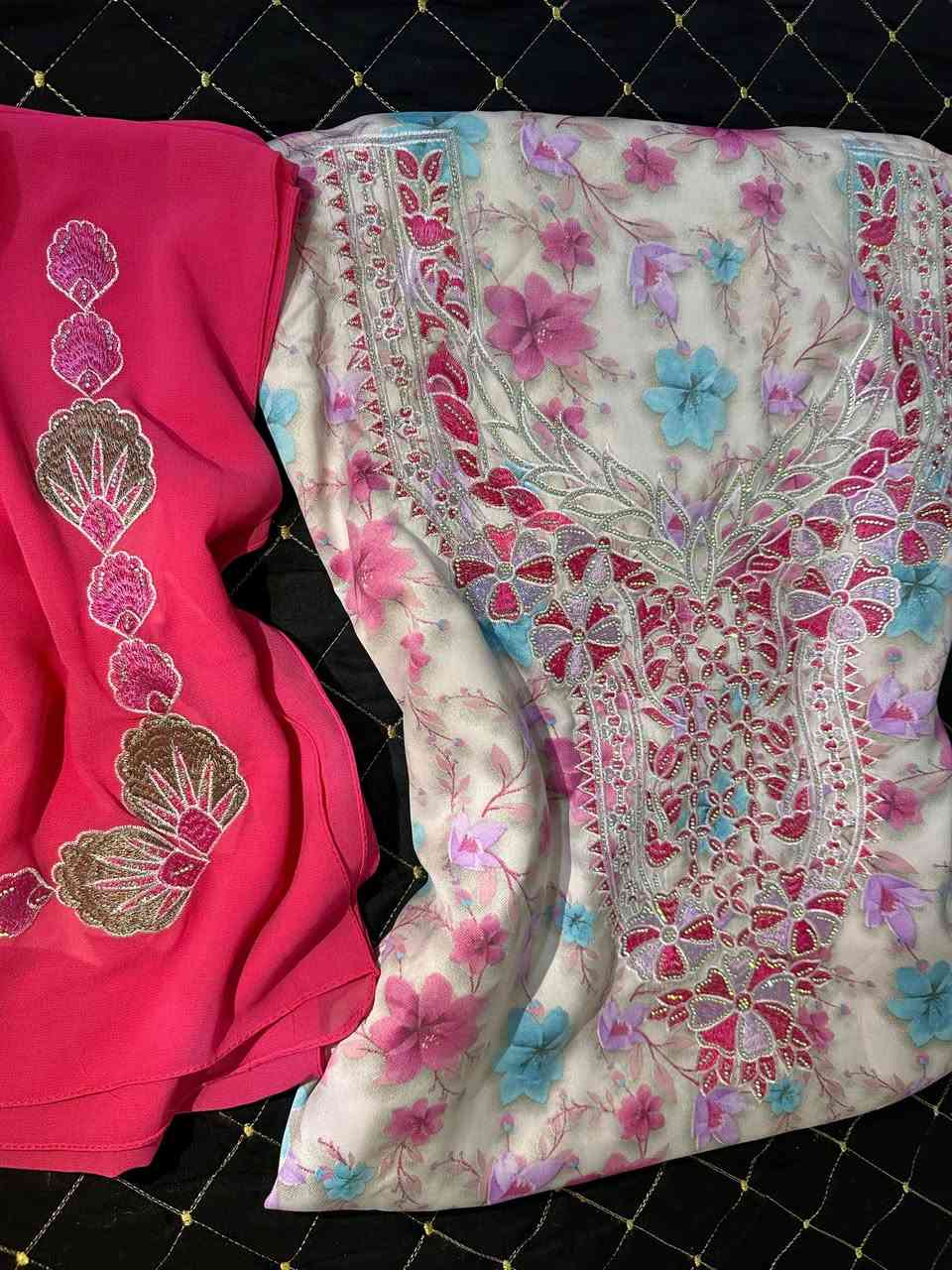 مخاوير العيد توفرت يم جكليته قياس القطعه الطول ٣ متر ونص والعرض ٦٠ سم 
الخامه حرير اندنوسي بي نسبة قطن 
سعر القطعه ٢٥ الف 
المخور مامخيط بنات


**إذا كنت صاحب هذا الإعلان وتريد حذفه لأي سبب، رجاءا أرسل رسالة إلى الدعم الفني**